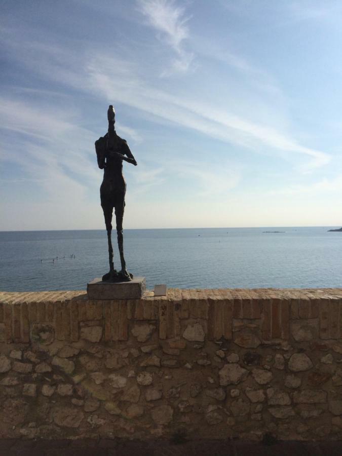 Light Filled Penthouse In Old Antibes. Heart Of The Riviera Apartamento Exterior foto